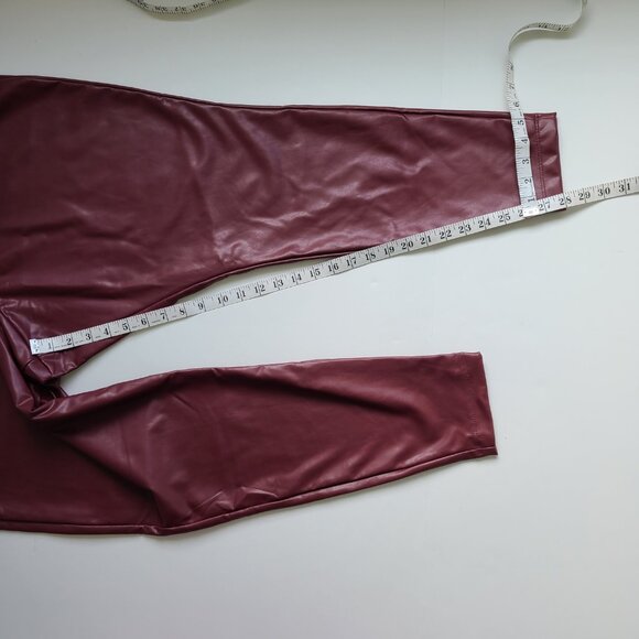NWT Women's Old Navy Vegan Leather Leggings XXL Burgundy Skinny Pants Cosplay - Picture 9 of 9